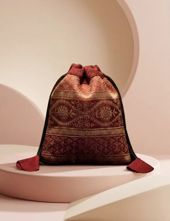 Woven Zari Pattern Potli